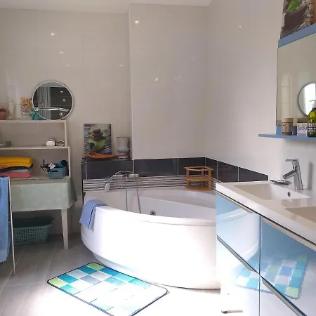 Holiday home Magnifique Maison Familiale Situee A Morlaix